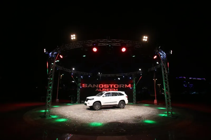 الإمارات تكشف عن أولى سياراتها المصنوعة محلياً بأبوظبي (فيديو)