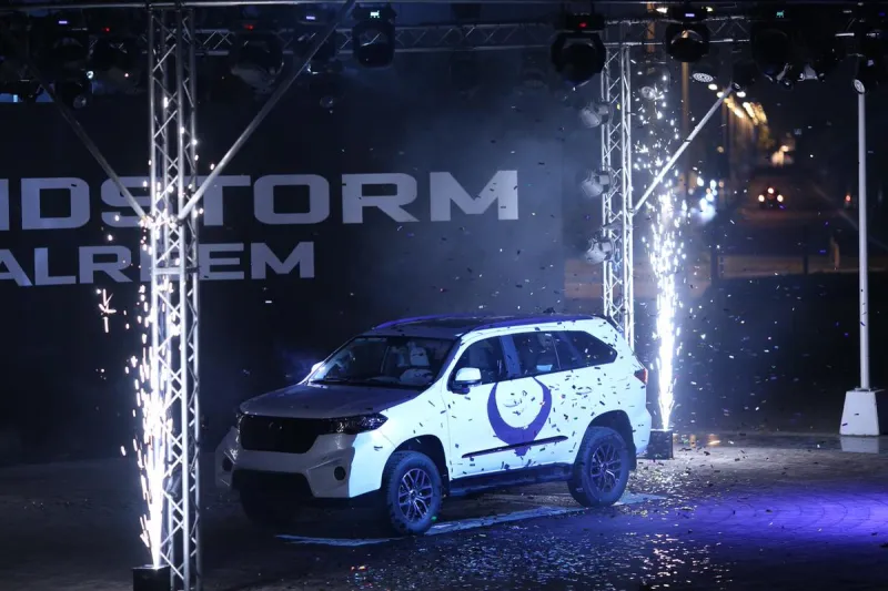 شاهد| تدشين سيارة «الريم» أول مركبة دفع رباعي إماراتية الصنع