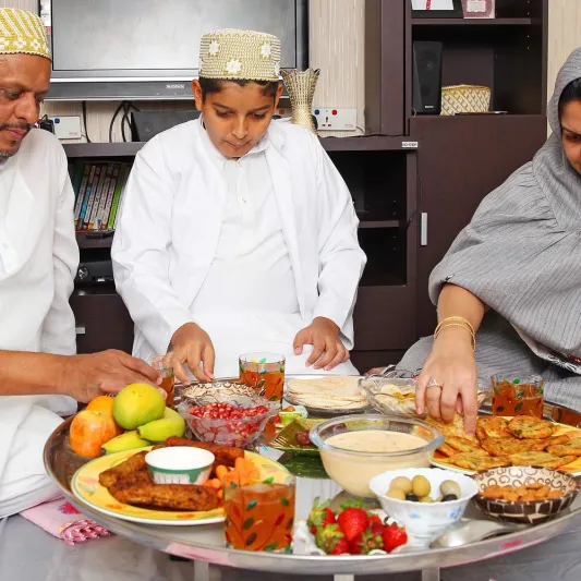 أمور غريبة تحدث لك حين تكسب الوزن في رمضان