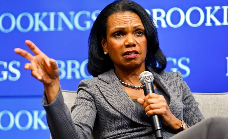 كونداليزا رايس تكتب: تميزك المهني يتطلب 5 خطوات