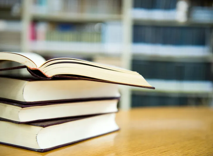 لا تضيع وقتك هباءً في رمضان.. استفد من هذه الكتب