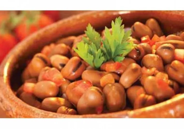 لهذه الأسباب تجنب تناول الفول في السحور