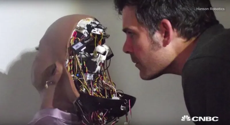 السعودية تحقق السبق.. "صوفيا" أول روبوت في العالم يحصل على جنسية 