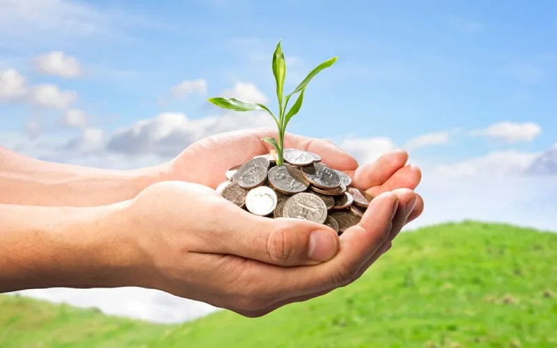 في شهر الخير.. هؤلاء تبرعوا بنصف ثرواتهم للأعمال الخيرية