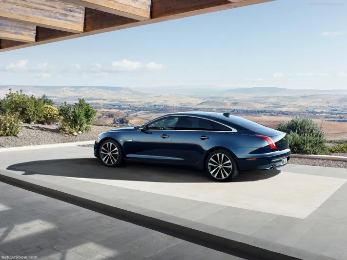 لماذا يختار الملوك والأثرياء سيارة جاكوار XJ50؟