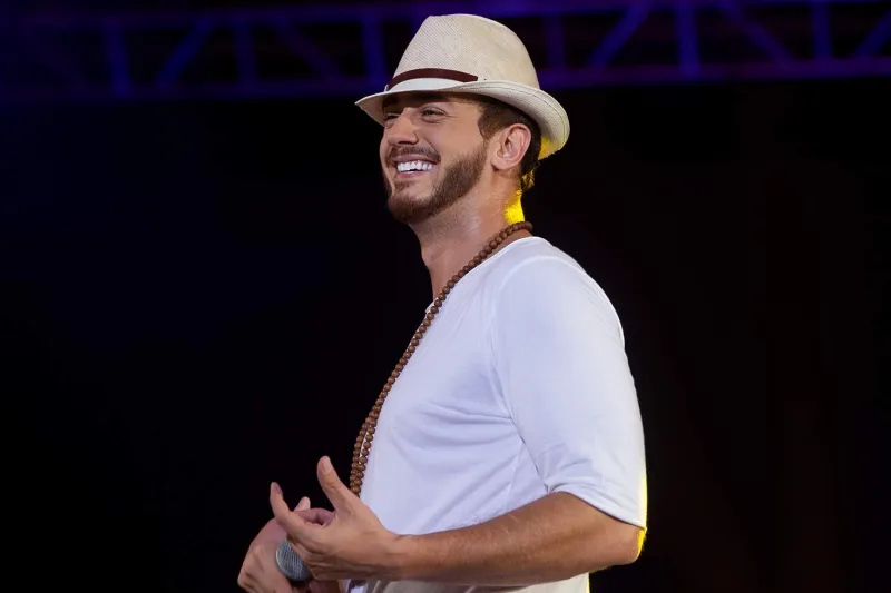 سعد لمجرد منشداً في أولى أغانية الدينية (فيديو)