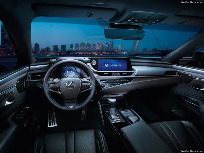 لكزس «ES 2019».. تصميم أكثر ديناميكية وأداء أفضل