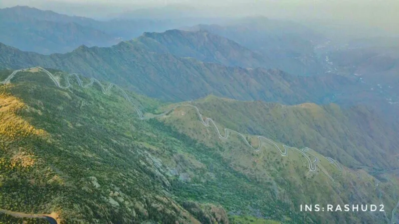 قرية آل عبيد السعودية.. مناظر خلابة ولوحات جمالية ترسمها الطبيعة