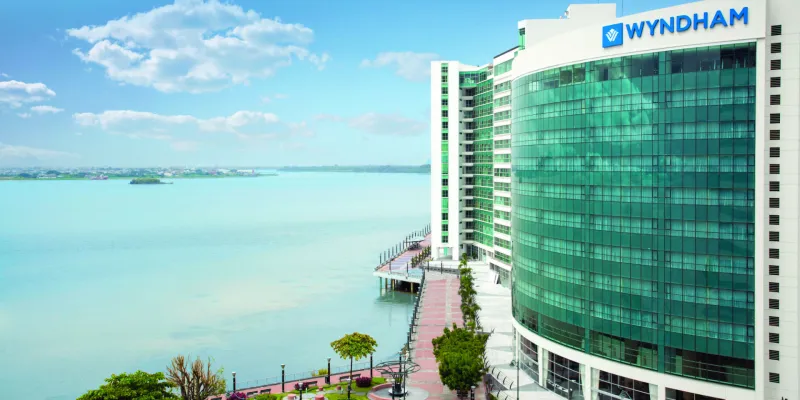 تعرف على أضخم وأفخر الفنادق في العالم 2018