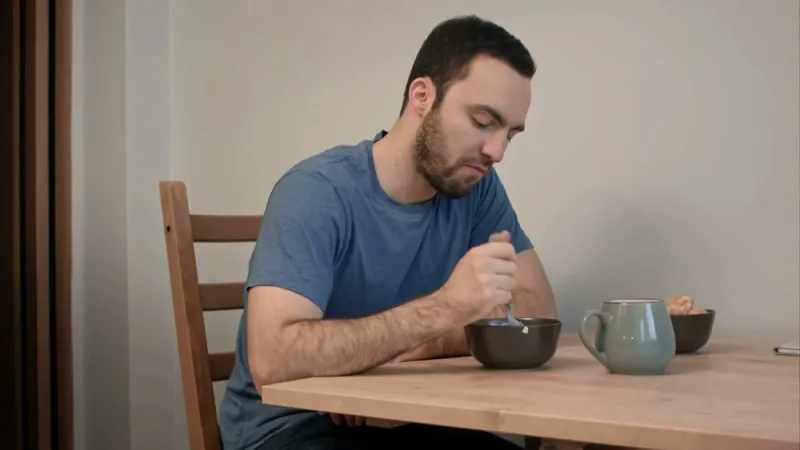 أبرز المشاكل الصحية الشائعة في أول أيام العيد.. هكذا تتجنبها