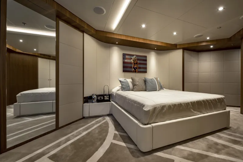 «Rarity» الكلاسيكية والفخامة في يخت واحد (صور)