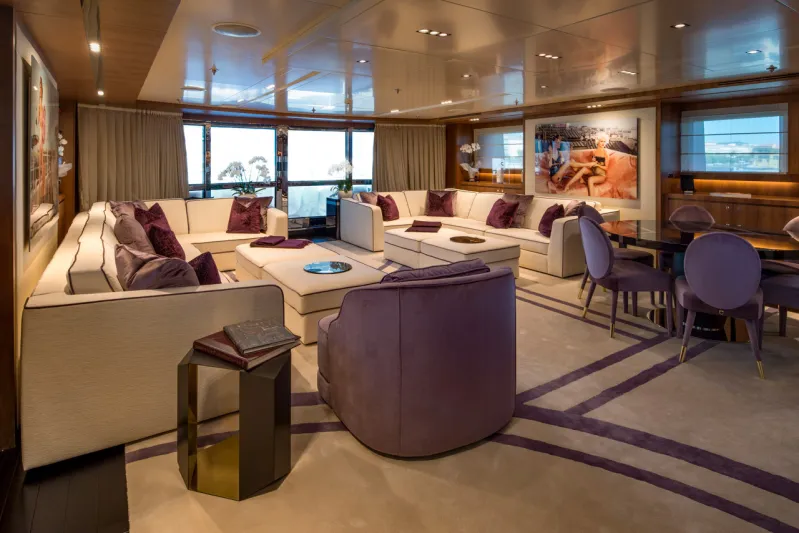 «Rarity» الكلاسيكية والفخامة في يخت واحد (صور)