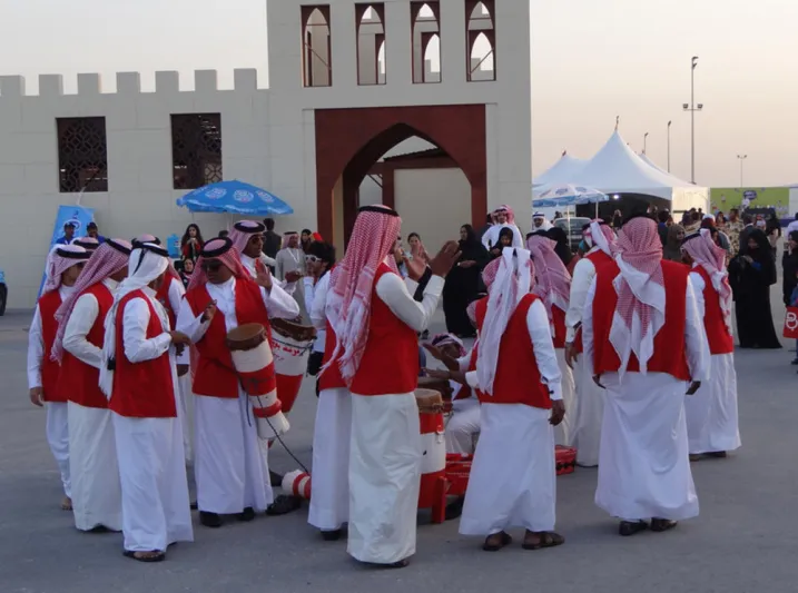 عيد الخليج.. تمسك بالعادات والتقاليد 