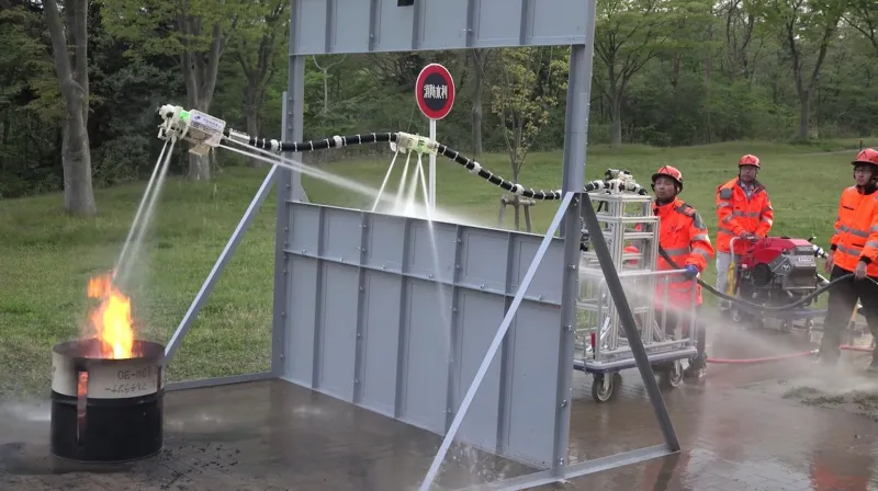 شاهد / الروبوت الثعبان رجل إطفاء المستقبل