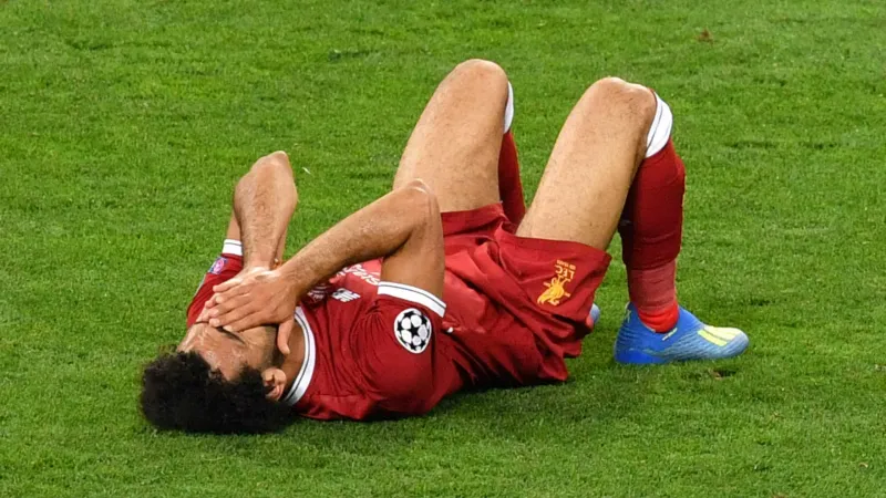 لقطات تكشف كذبة تعافى محمد صلاح (فيديو)
