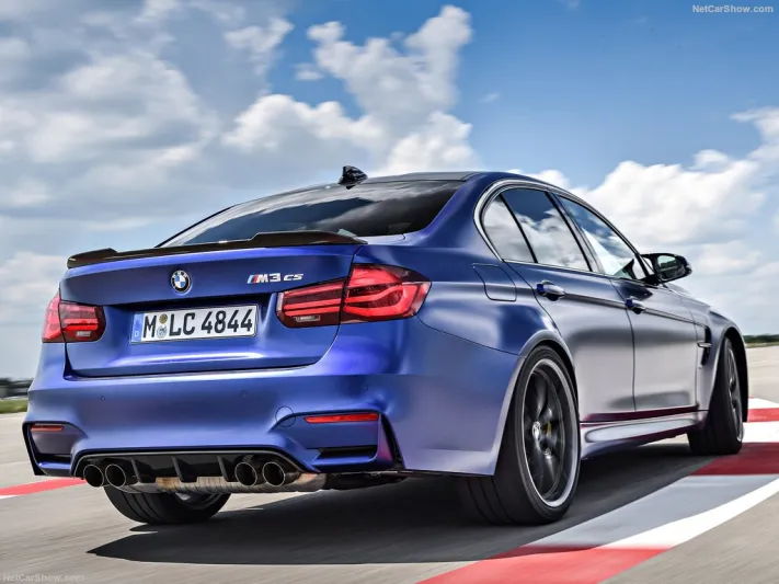 الإصدار الخاص من BMW M3 CS مزيج متميز من الأداء العالي والديناميكية اليومية