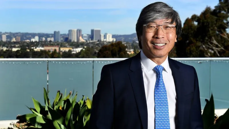 ملياردير صيني المالك الجديد لصحيفة «لوس انجلوس تايمز»