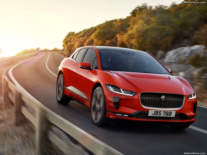 تجمع بين الأمان والذكاء اللامحدود.. إليكم سيارة جاكوار الجديدة I-Pace