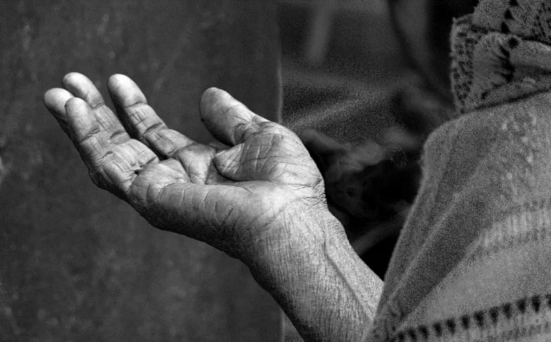 صدق أو لا تصدق 100 ألف درهم حصيلة إيرادات متسول ليلة العيد في دبي