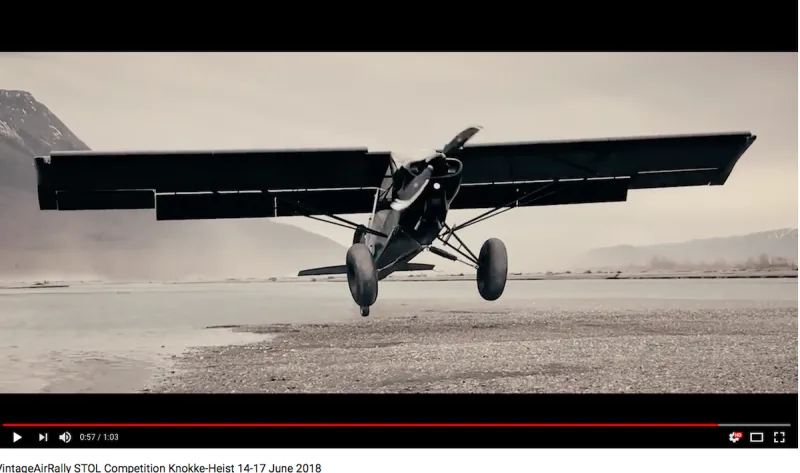 شاهد| أول مسابقة في العالم لإقلاع وهبوط الطائرات على الرمال