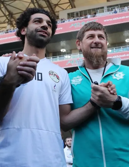 هل استغل رئيس الشيشان محمد صلاح في تحسين صورته أمام العالم ؟