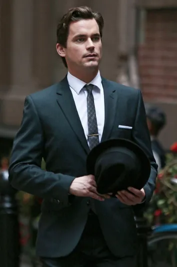 نصائح الممثل مات بومر للحصول على إطلالة رسمية متقنة