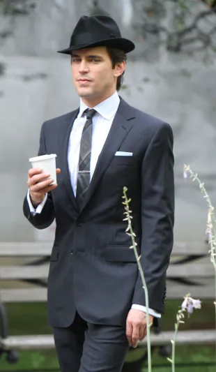 نصائح الممثل مات بومر للحصول على إطلالة رسمية متقنة