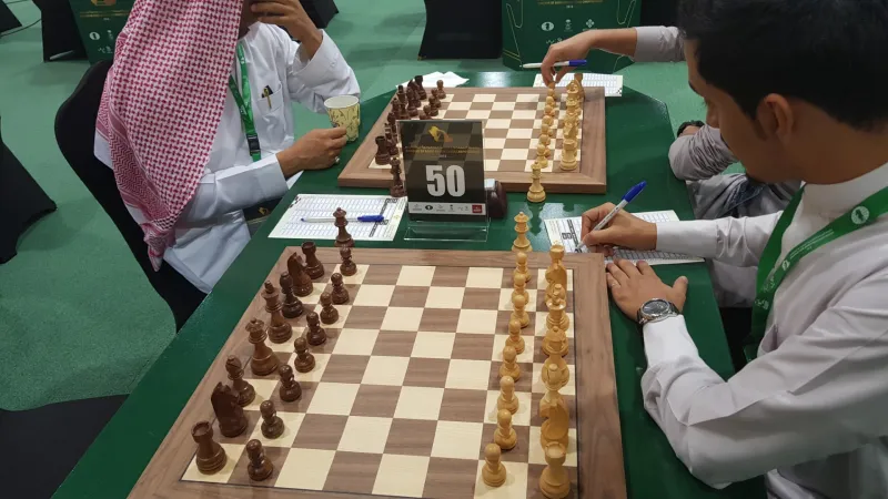 المتنافسون في بطولة المملكة العربية السعودية للشطرنج يتحدثون لـ “الرجل"