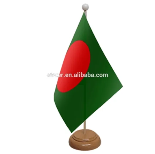 مواطن سعودي يكرم عاملا بنغلاديشيا تقديرا لأمانته في العمل معه طوال 18 عاماً