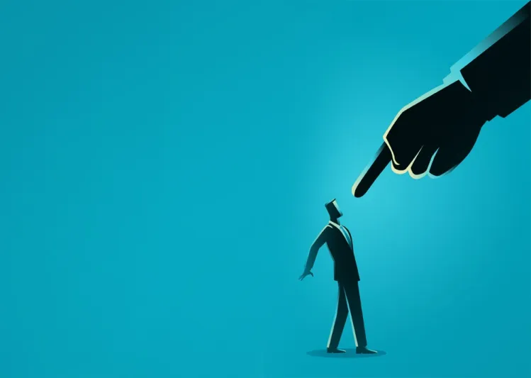 قبل أن تتخذ القرار.. هكذا يتأثر العمل سلباً عند رفض منح علاوات للموظفين