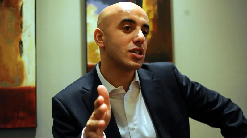 شاهد/ عملية هروب سينمائية الطراز  كأفلام  الأكشن  لسارق بنوك من داخل سجون فرنسا