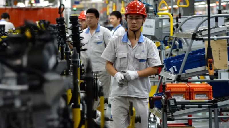 كيف أصبح العمال والحراس والطهاة أغنى موظفي شركة صني أوبتيكال الصينية؟