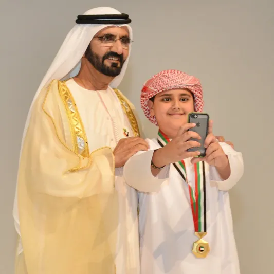 «أديب البلوشي» يتصدر قائمة أذكى 50 شاباً في العالم (صور)