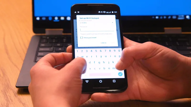 كم عدد سكان الإمارات الذين لا يحمون هواتفهم بكلمات مرور؟