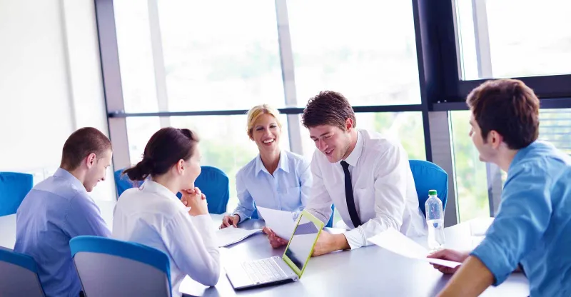 هل تبحث عن النجاح؟ عليك أن تعرف العلاقة بين أخلاقيات العمل وطموحات موظفيك