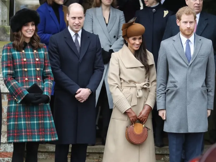 لماذا ترك الأمير هاري يد ميغان مؤخرا؟ وسر التزام شقيقه ويليام من البداية!