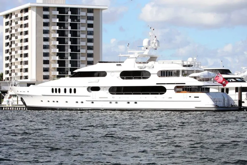 يخت «تايغر وودز»..قصر يطفوا فوق الماء (فيديو)