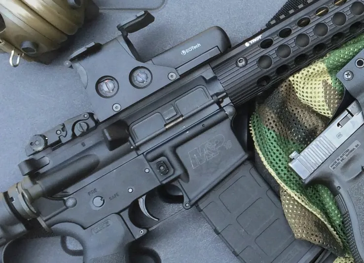 يحرق أهدافًا على بُعد 800 متر.. تعرّف على الكلاشينكوف الصيني (فيديو)