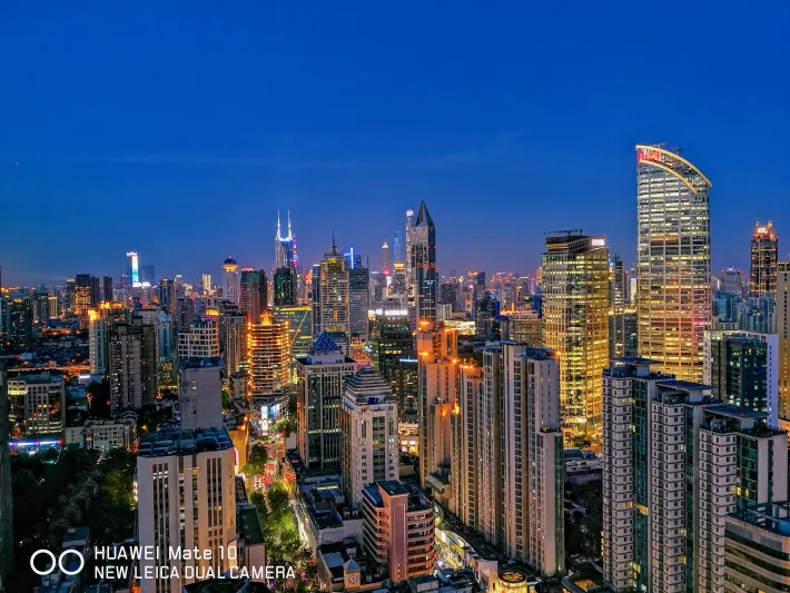 هواوي تواصل تزويد المستخدمين بتجربة استثنائية عبر جلب أحدث الابتكارات والترقيات لسلسلة هواتفها Mate 10