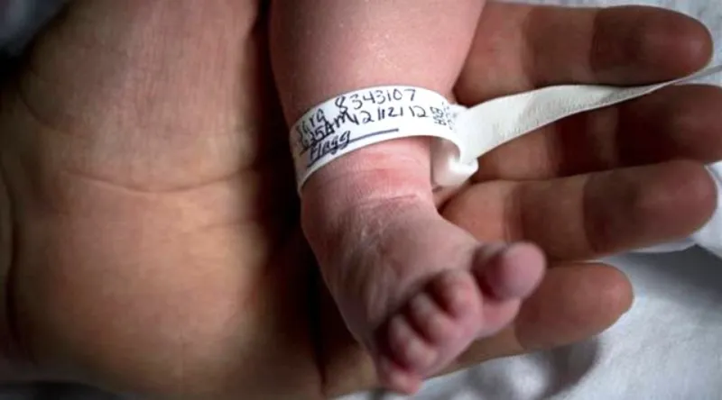 تخطط لاستخدام تقنيات الإنجاب الحديثة؟.. تعرف على كوارثها الصحية على طفلك المستقبلي