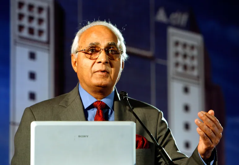 كوشال بال سينغ.. كيف تحدى الصعاب ليصبح أغنى مطور عقاري هندي