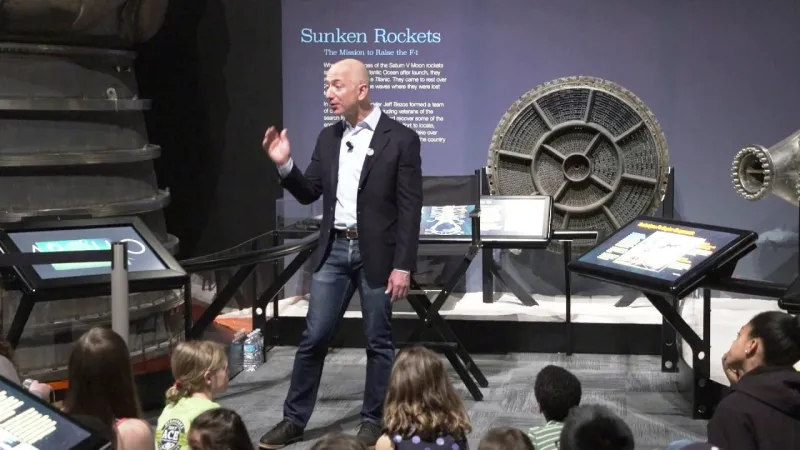 جيف بيزوس يبدأ في استيطان القمر