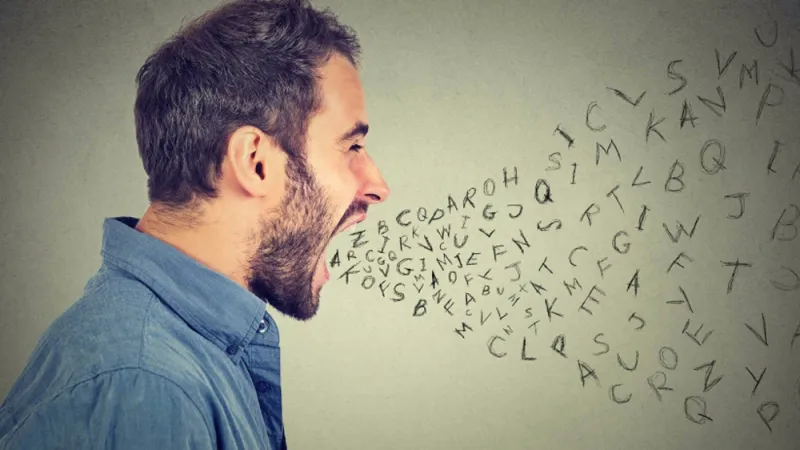 لماذا تتحول الجمل المكررة الى أغنية في عقولنا؟ 