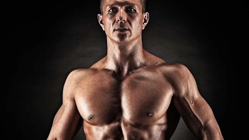 تعرف على المميزات والمخاطر المحيطة بالشخص الأعسر