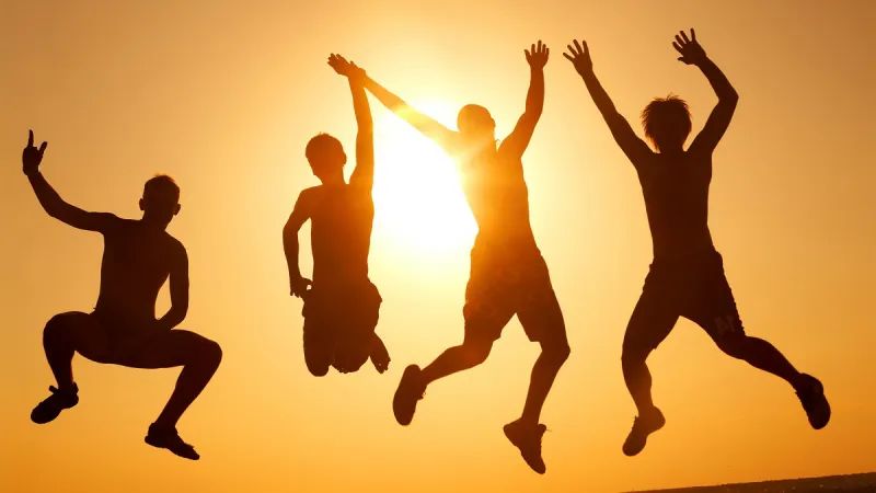 تعرف على المميزات والمخاطر المحيطة بالشخص الأعسر