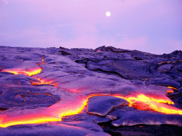 إماراتي أول مكتشفين جزر هاواي وبراكينها (فيديو)