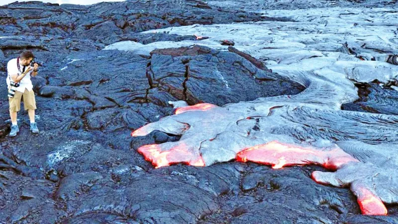 إماراتي أول مكتشفين جزر هاواي وبراكينها (فيديو)