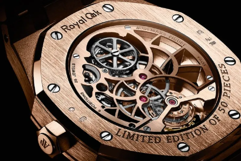 تجعلك رمزًا للأناقة.. تعرفّ على أفضل ساعات "التوربيون"