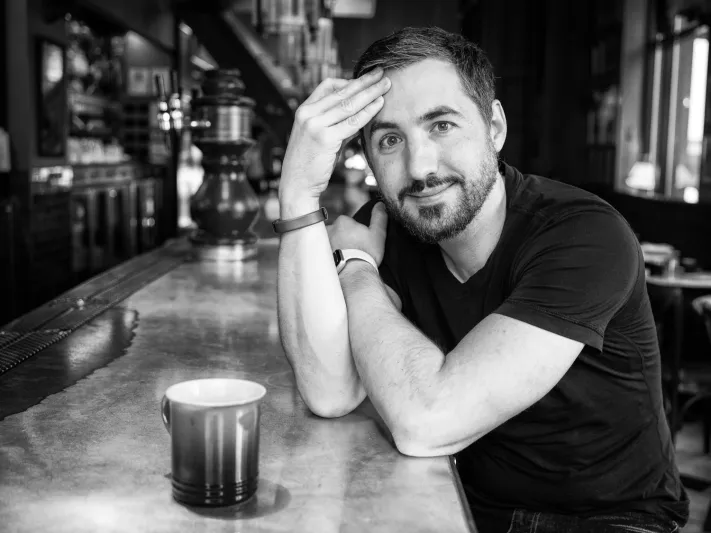 كيفن روز.. كيف بدأ طريقه في عالم الأعمال والتكنولوجيا؟