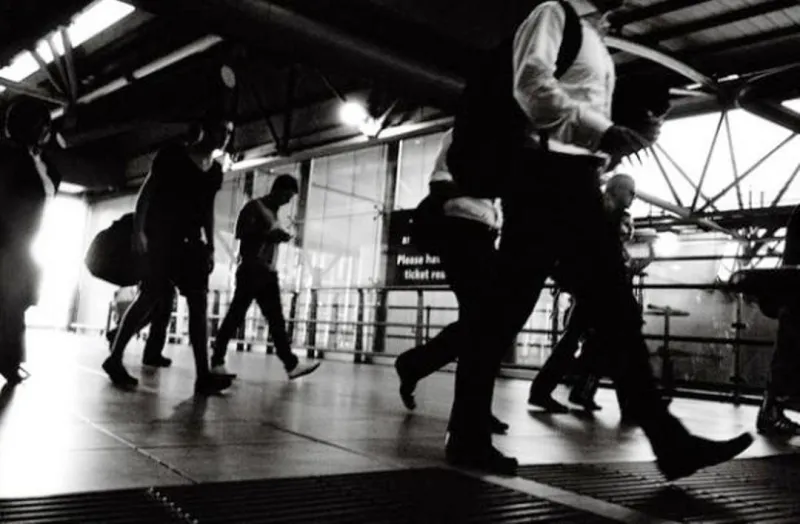 أمريكي يسير 23 كم حتى لا يتأخر عن العمل ومكافئة خيالية من مديره